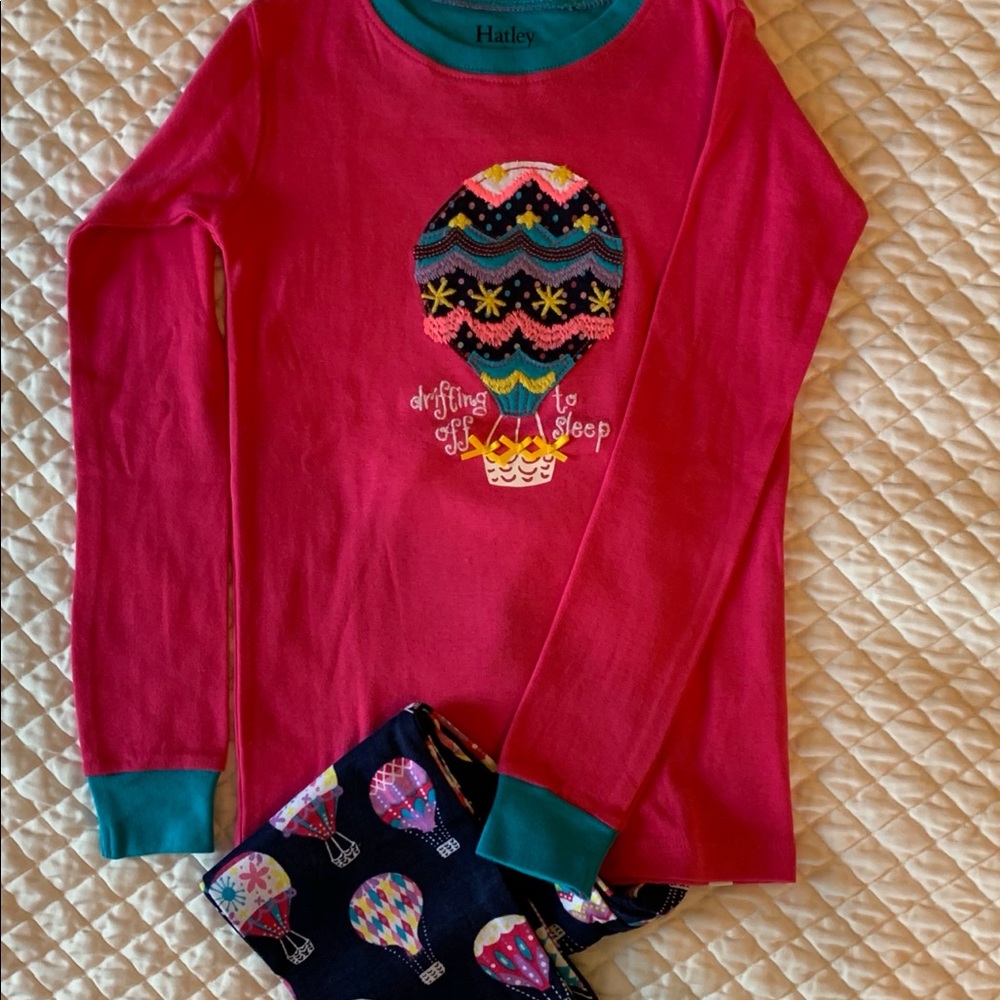 🌟NWOT Hatley pajama set 100% organic cotton .